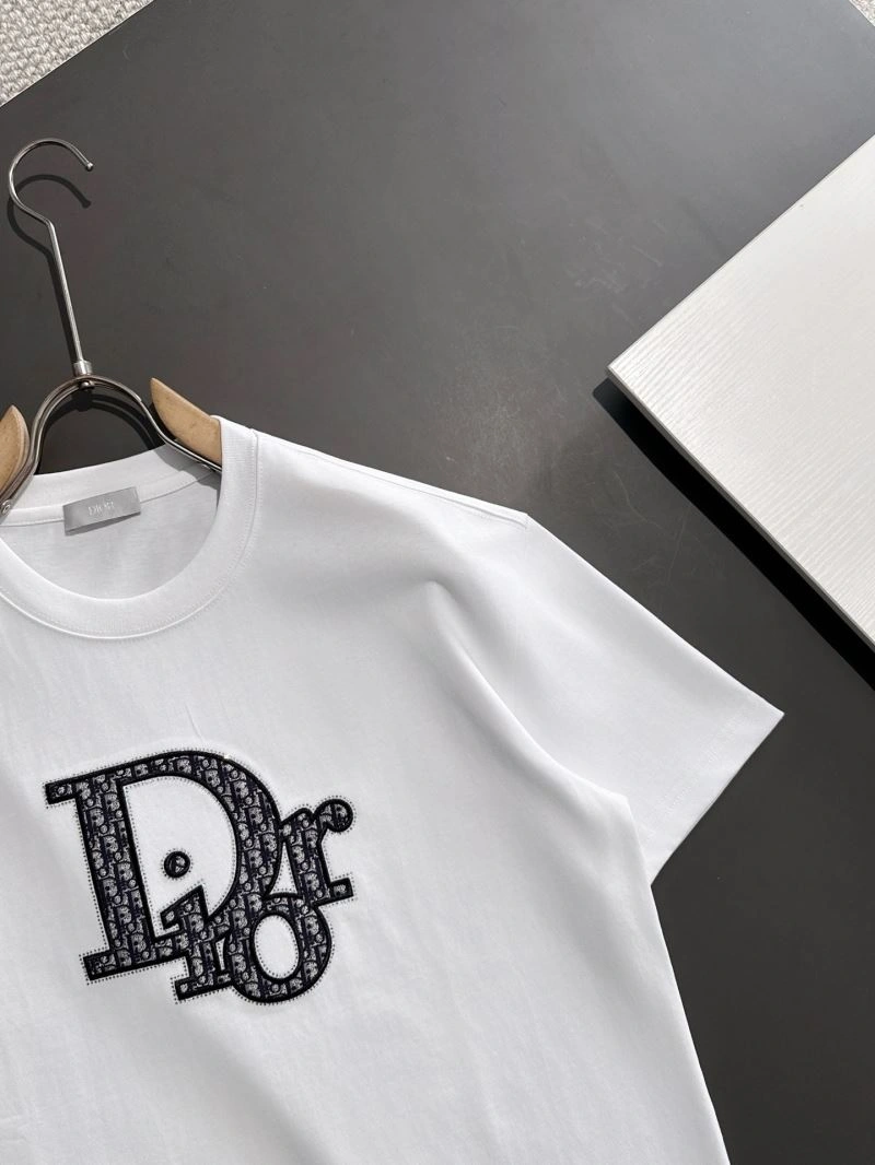 Fashionable Christian Dior T-Shirts 117340