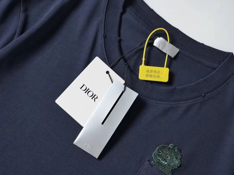 Cozy Christian Dior T-Shirts 117321