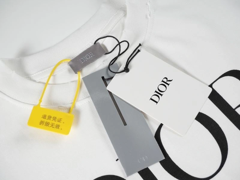 Sustainable Christian Dior T-Shirts 117305