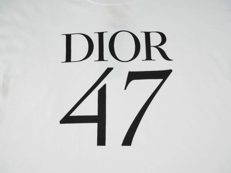 Sustainable Christian Dior T-Shirts 117305