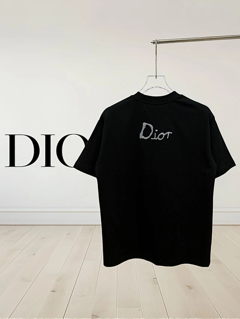 Effortless Christian Dior T-Shirts 117294