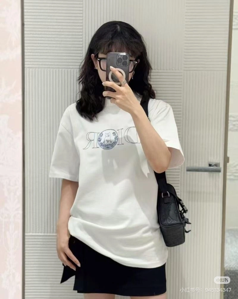 Vibrant Christian Dior T-Shirts 117291