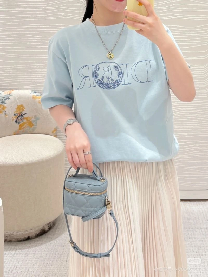 Vibrant Christian Dior T-Shirts 117291