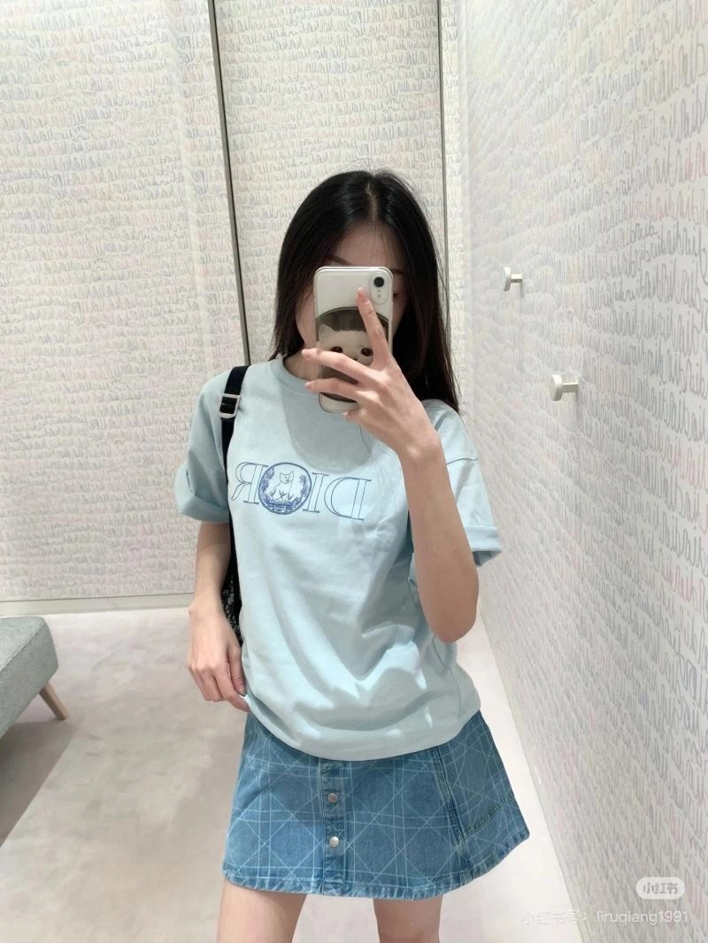 Vibrant Christian Dior T-Shirts 117291