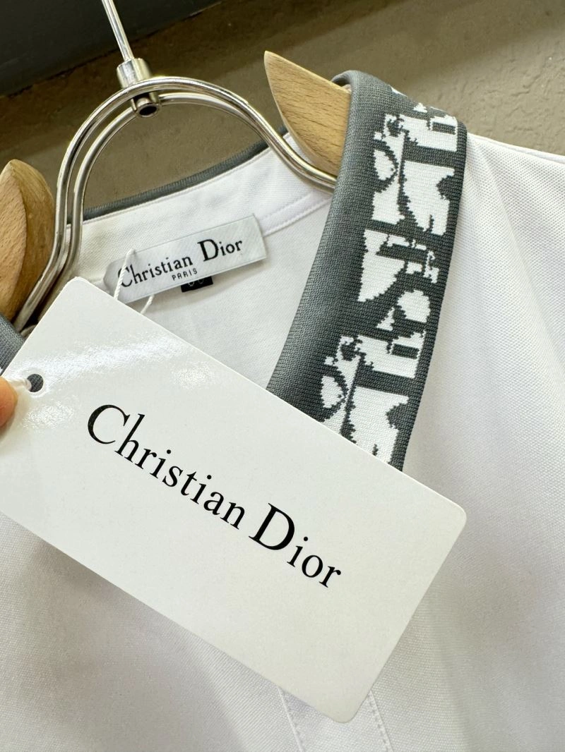 Christian Dior T-Shirts Elegant 117097