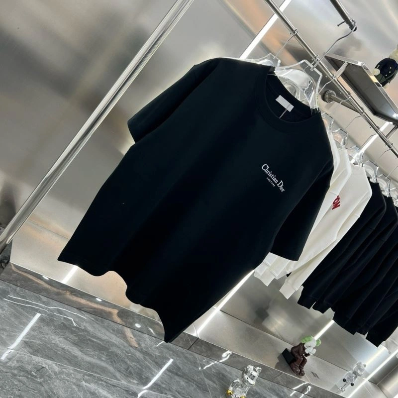 Elegant Christian Dior T-Shirts 117051