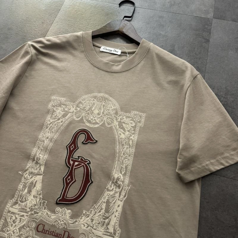 Minimalist Christian Dior T-Shirts 117028