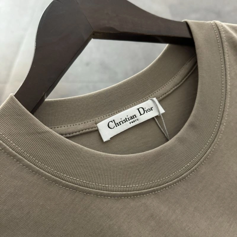 Minimalist Christian Dior T-Shirts 117028