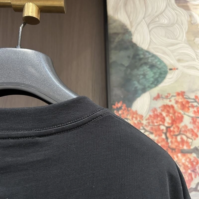 Sleek Christian Dior T-Shirts 117026