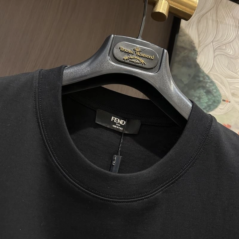 Sleek Christian Dior T-Shirts 117026