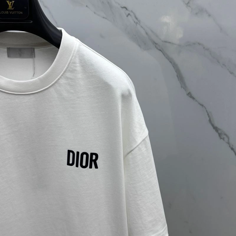 Minimalist Christian Dior T-Shirts 117021