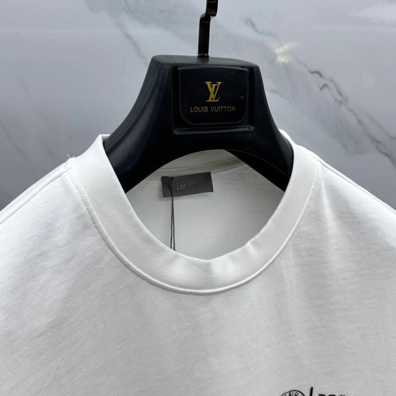 Attractive Christian Dior T-Shirts 117029