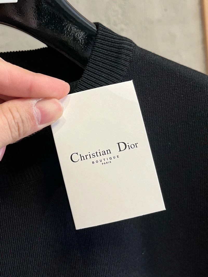Sleek Christian Dior T-Shirts 116967
