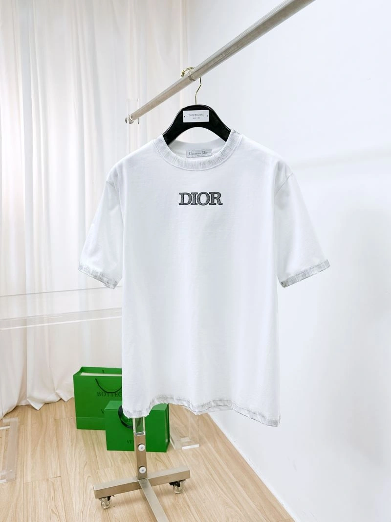 Stylish Christian Dior T-Shirts 116835