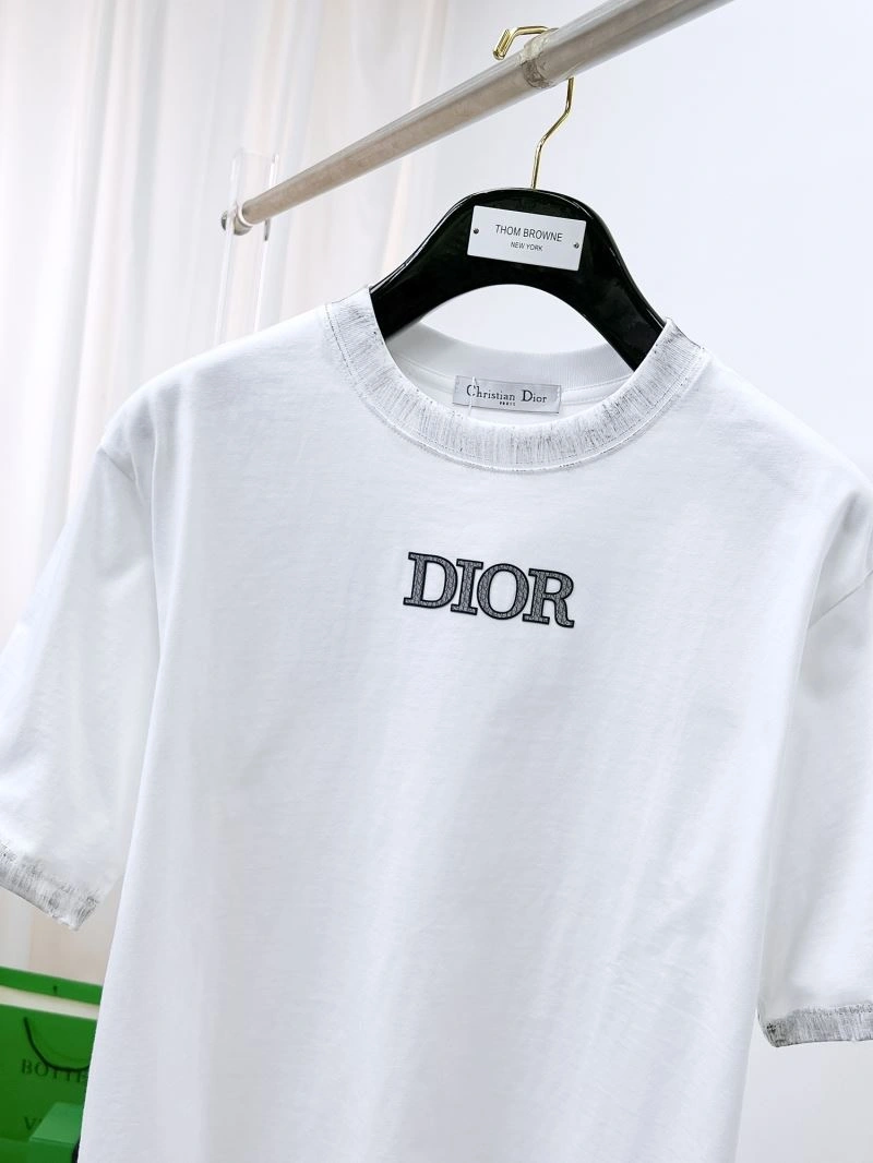 Stylish Christian Dior T-Shirts 116835