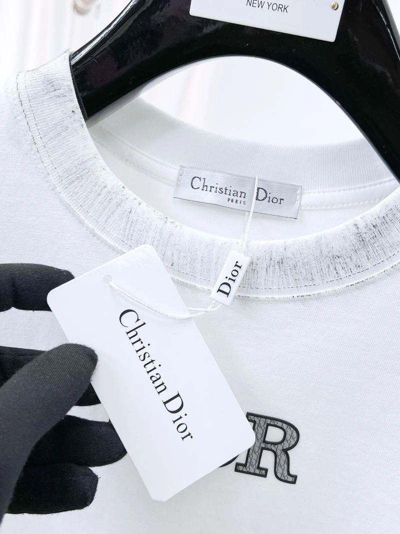 Stylish Christian Dior T-Shirts 116835