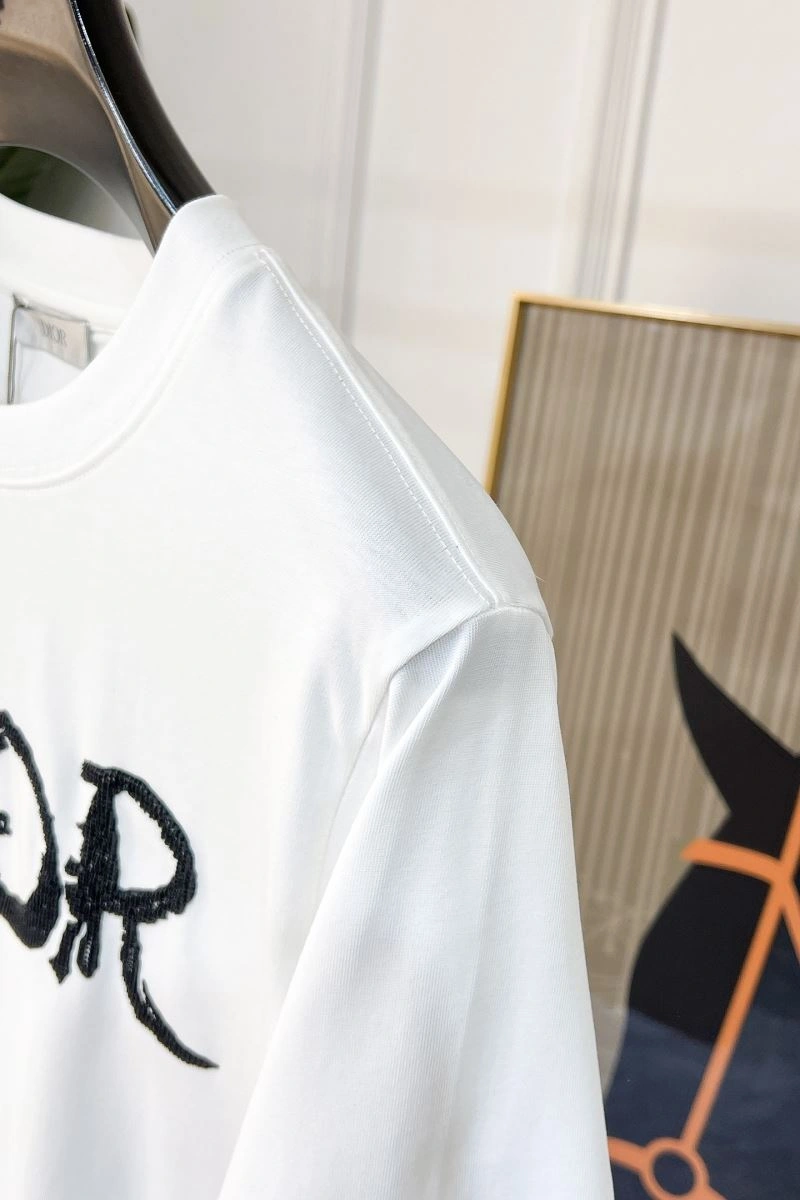 Stylish Christian Dior T-Shirts 116801