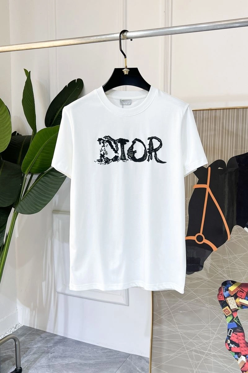 Stylish Christian Dior T-Shirts 116801