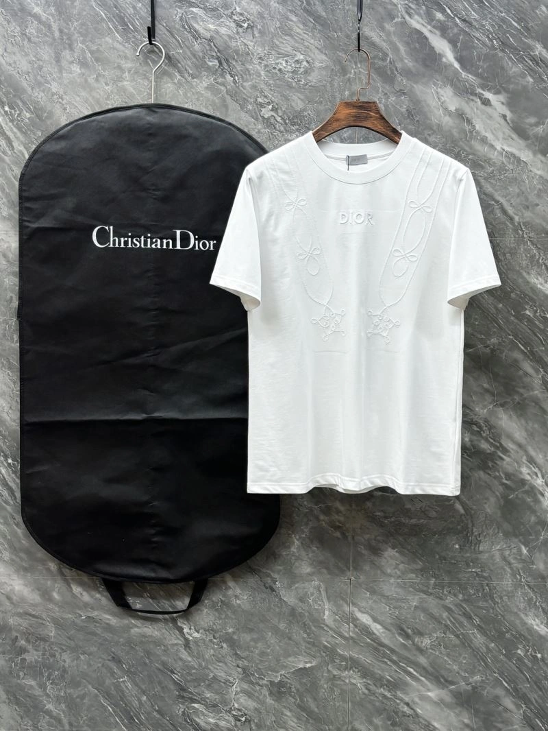 Versatile Christian Dior T-Shirts 116796