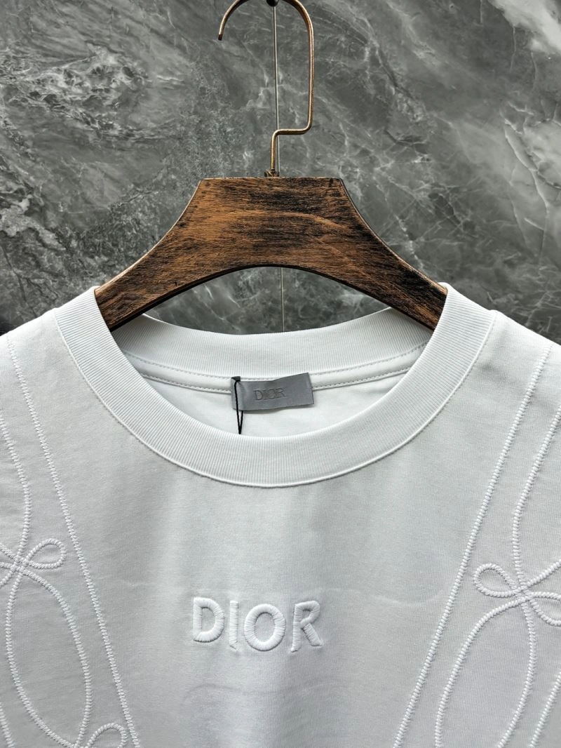 Versatile Christian Dior T-Shirts 116796