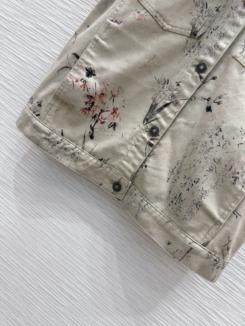 Sustainable Christian Dior T-Shirts 112747