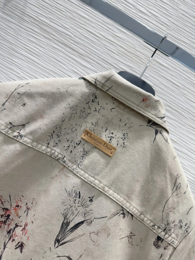Sustainable Christian Dior T-Shirts 112747
