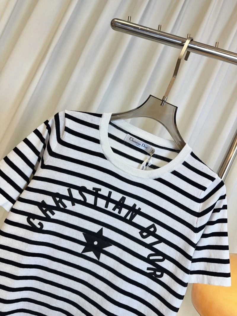 Supportive Christian Dior T-Shirts 112711