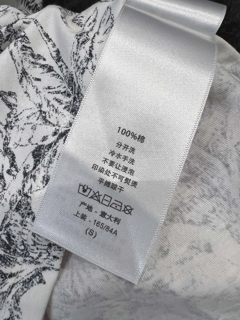 Christian Dior T-Shirts Practical 112666
