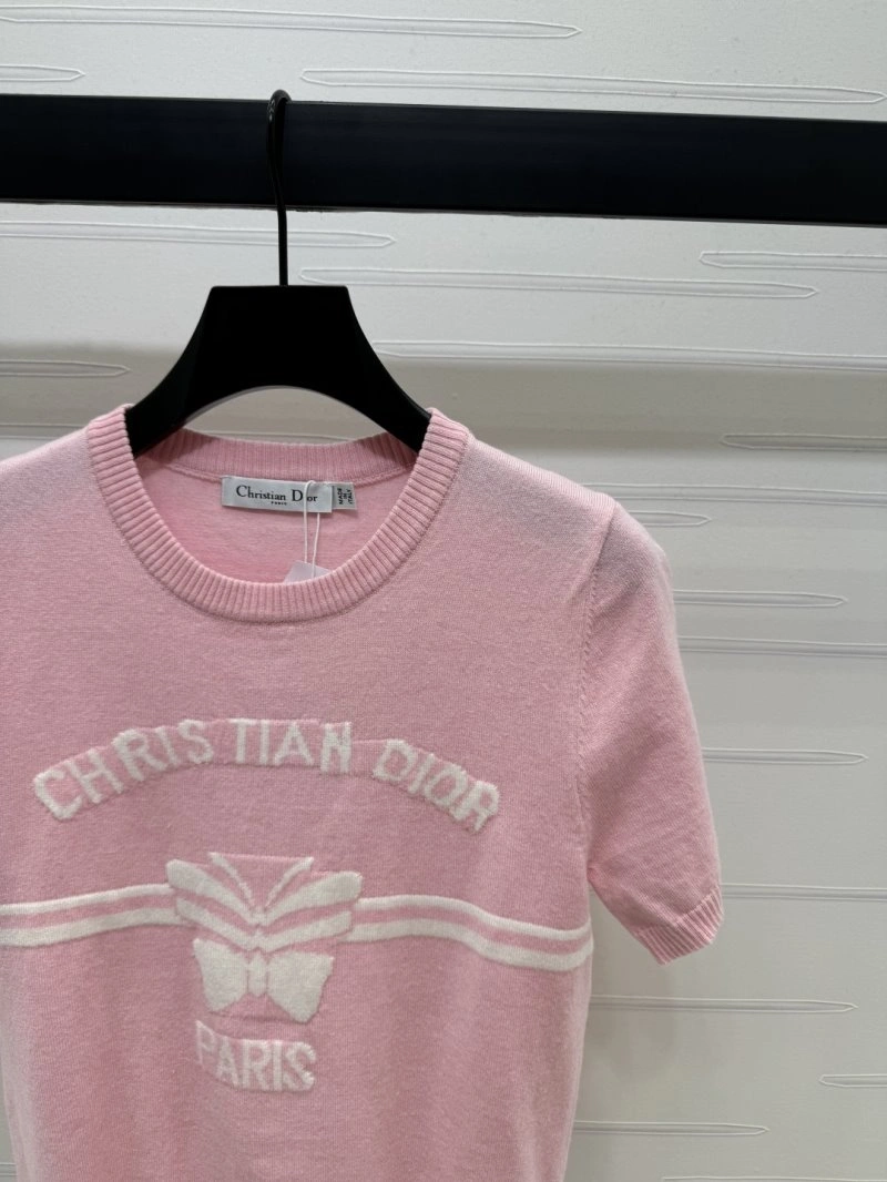 Sleek Christian Dior T-Shirts 114211