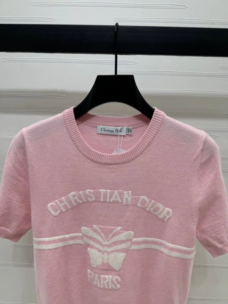 Sleek Christian Dior T-Shirts 114211
