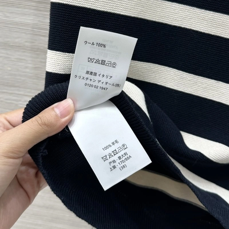 Sleek Christian Dior T-Shirts 114119