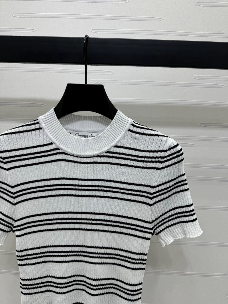 Stretchable Christian Dior T-Shirts 114109