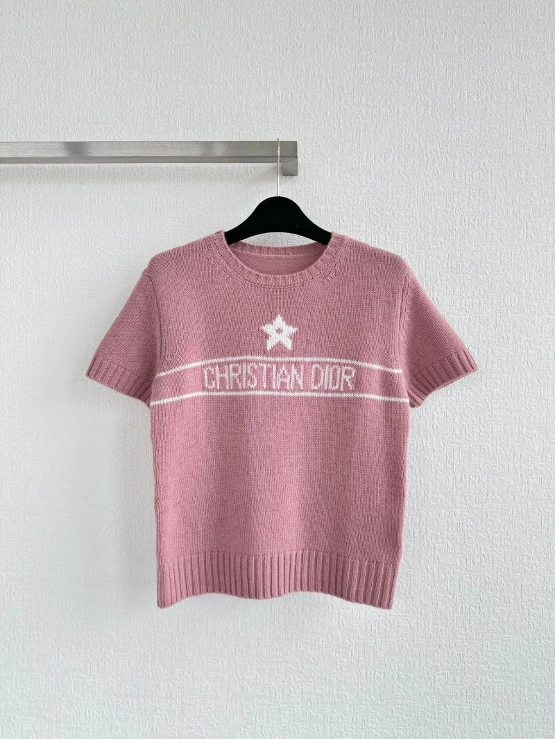 Sleek Christian Dior T-Shirts 114096