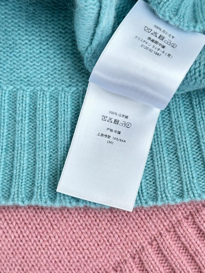 Sleek Christian Dior T-Shirts 114096