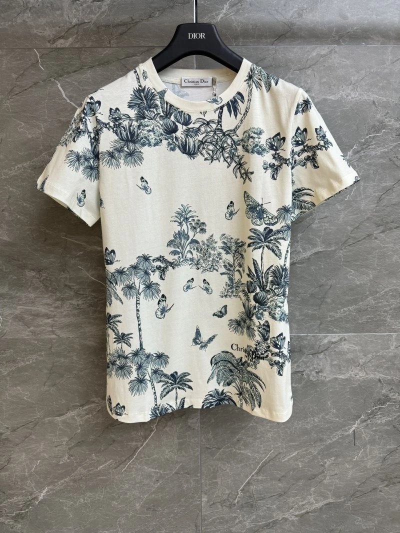 Bold Christian Dior T-Shirts 111931