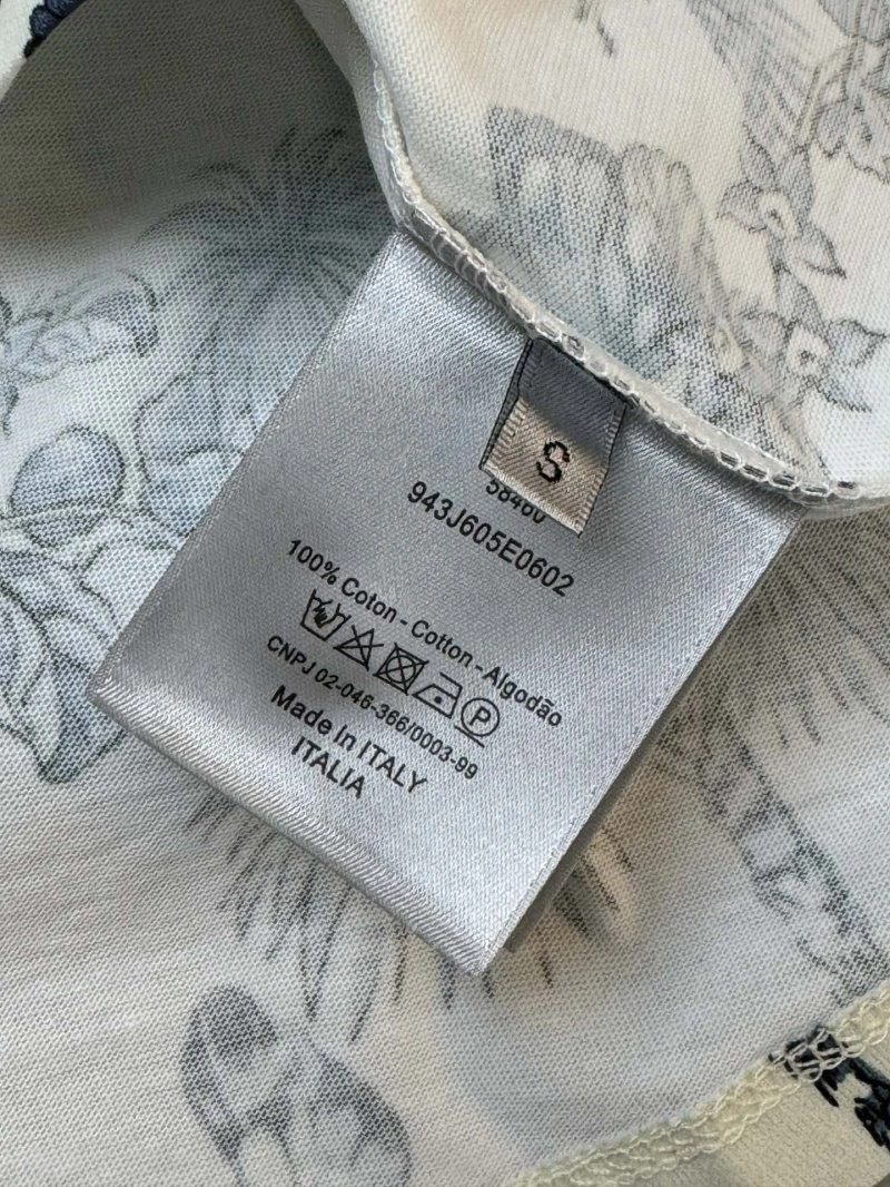 Bold Christian Dior T-Shirts 111931