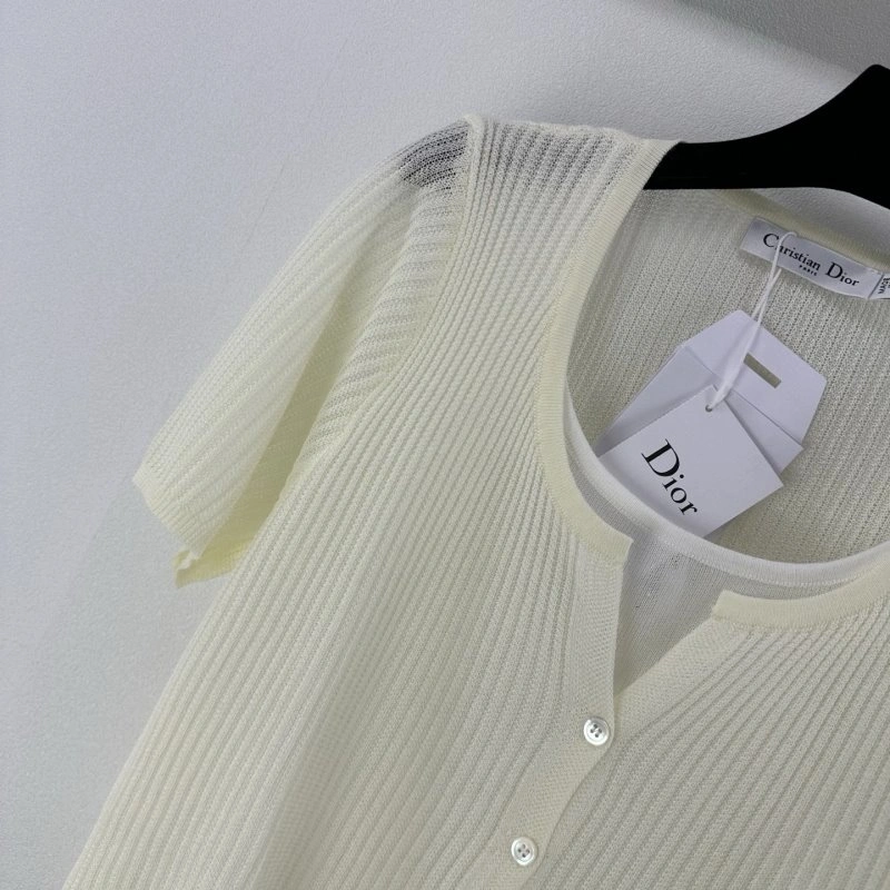 WellDesigned Christian Dior T-Shirts 111892
