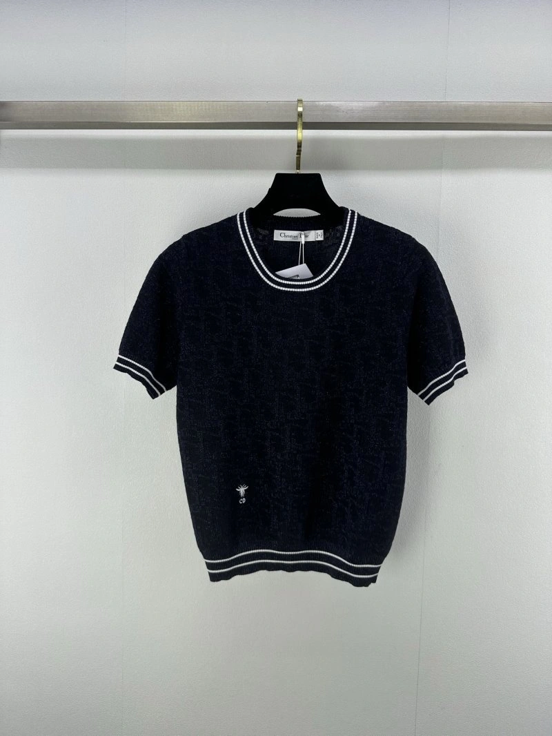 Effortless Christian Dior T-Shirts 111828