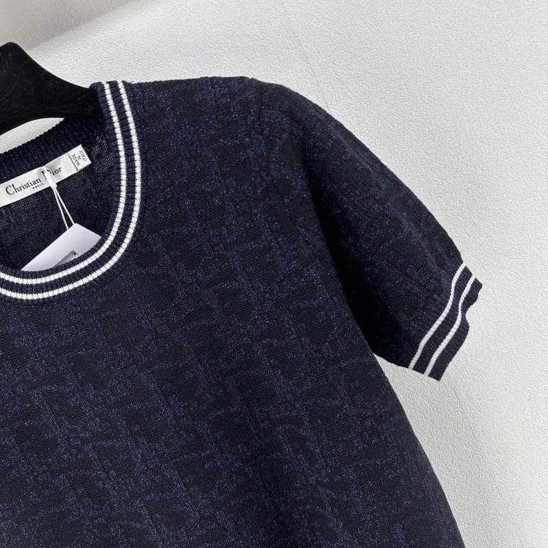 Effortless Christian Dior T-Shirts 111828