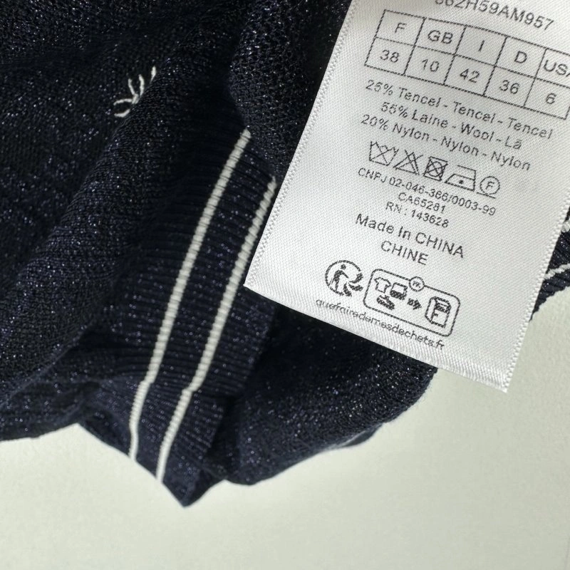 Effortless Christian Dior T-Shirts 111828