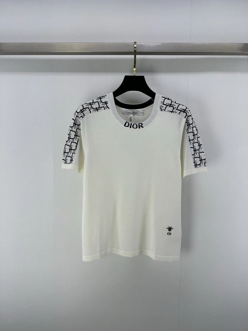 Stylish Christian Dior T-Shirts 111816