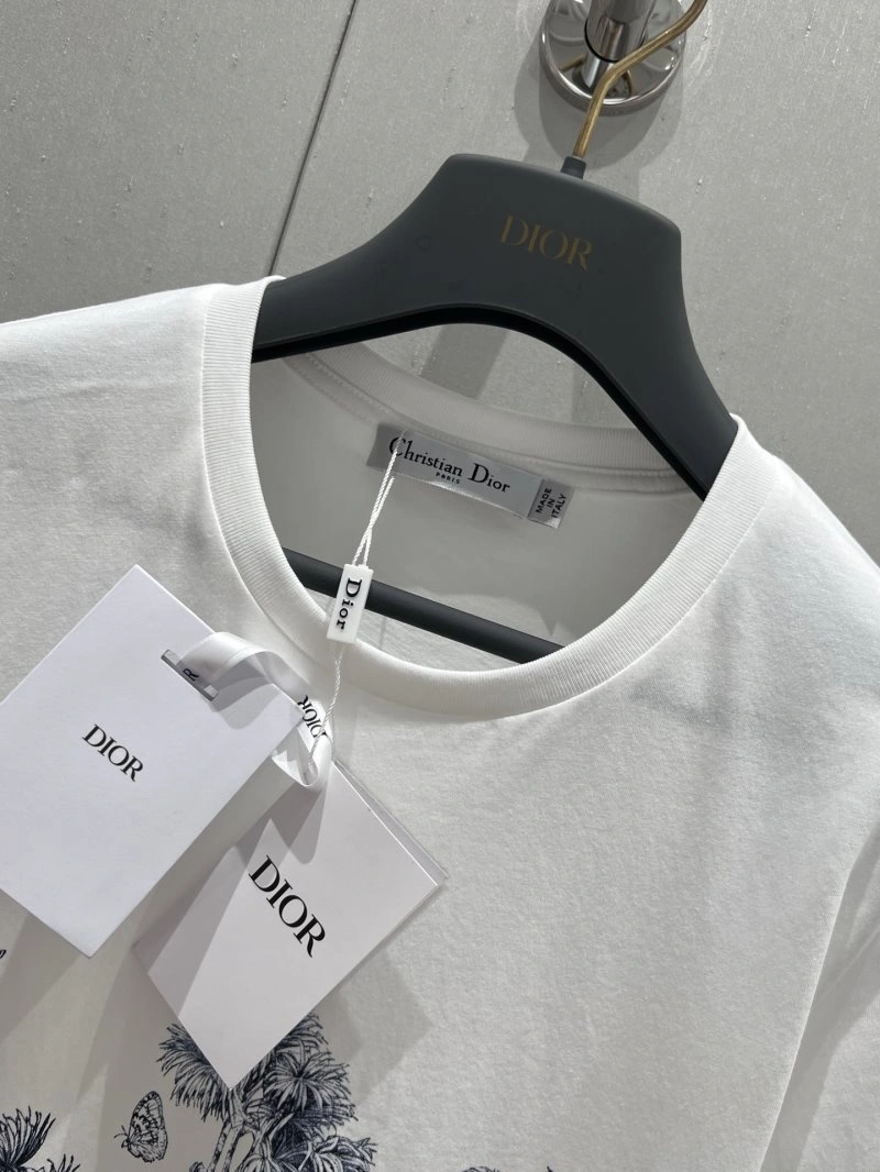 ModernLook Christian Dior T-Shirts 111787
