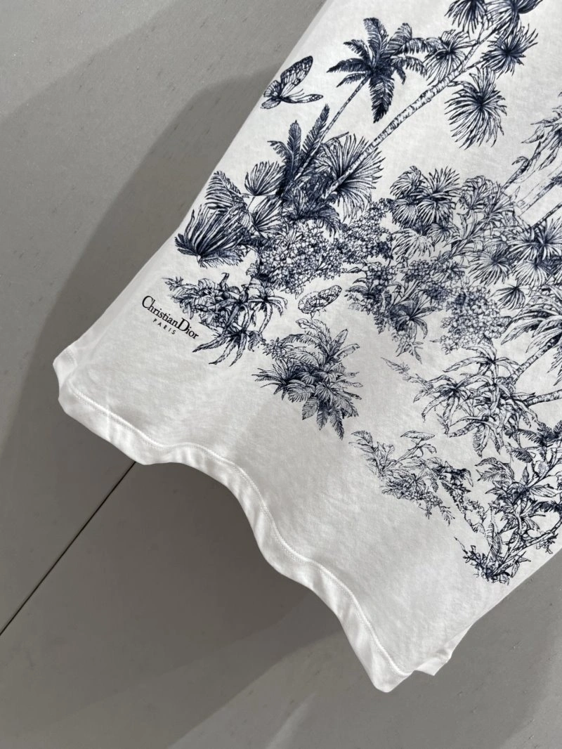 ModernLook Christian Dior T-Shirts 111787