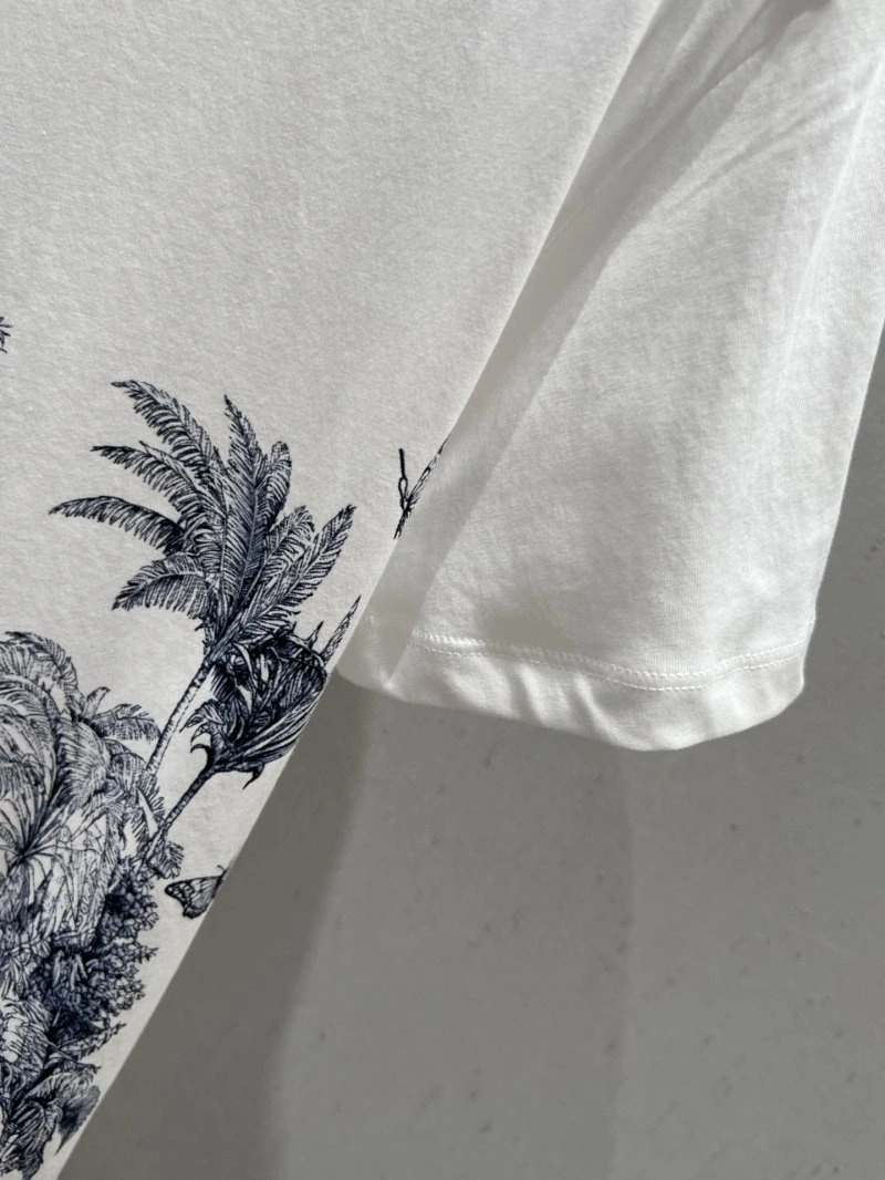 ModernLook Christian Dior T-Shirts 111787