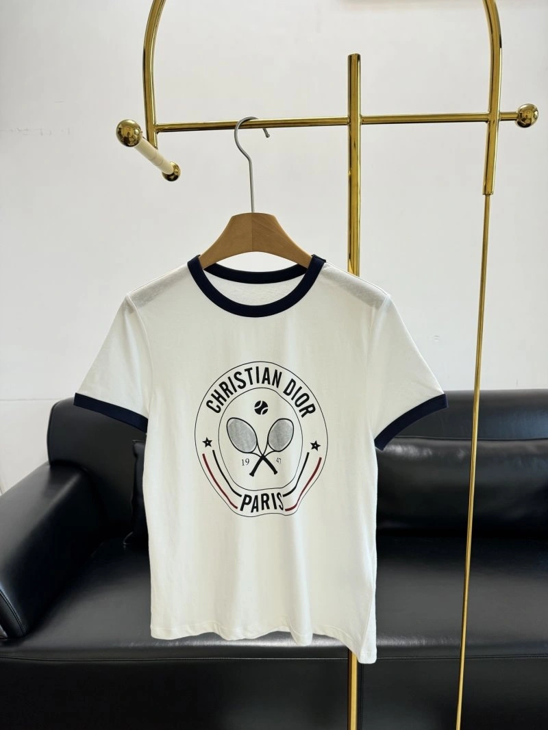 Christian Dior T-Shirts Trendsetting 111790