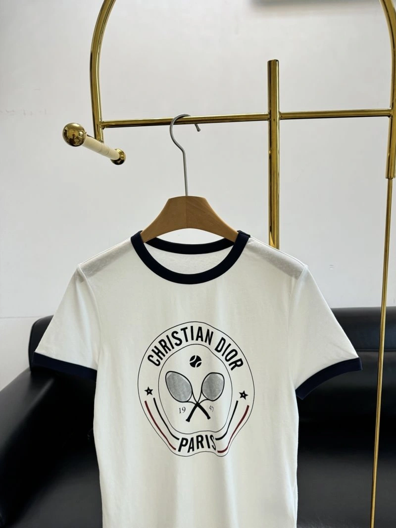 Christian Dior T-Shirts Trendsetting 111790