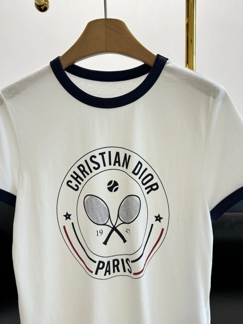 Christian Dior T-Shirts Trendsetting 111790