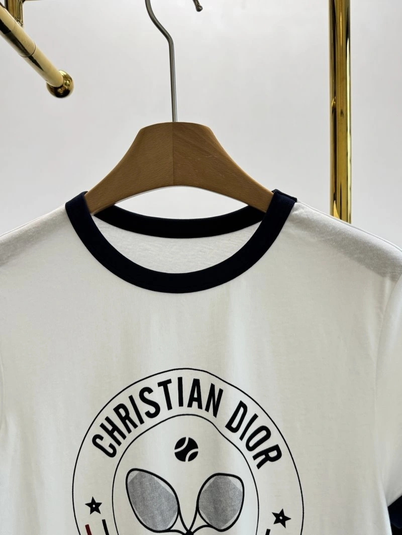 Christian Dior T-Shirts Trendsetting 111790