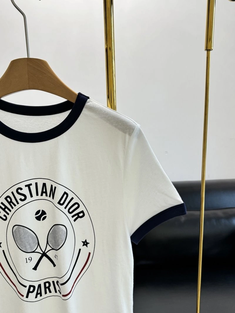 Christian Dior T-Shirts Trendsetting 111790