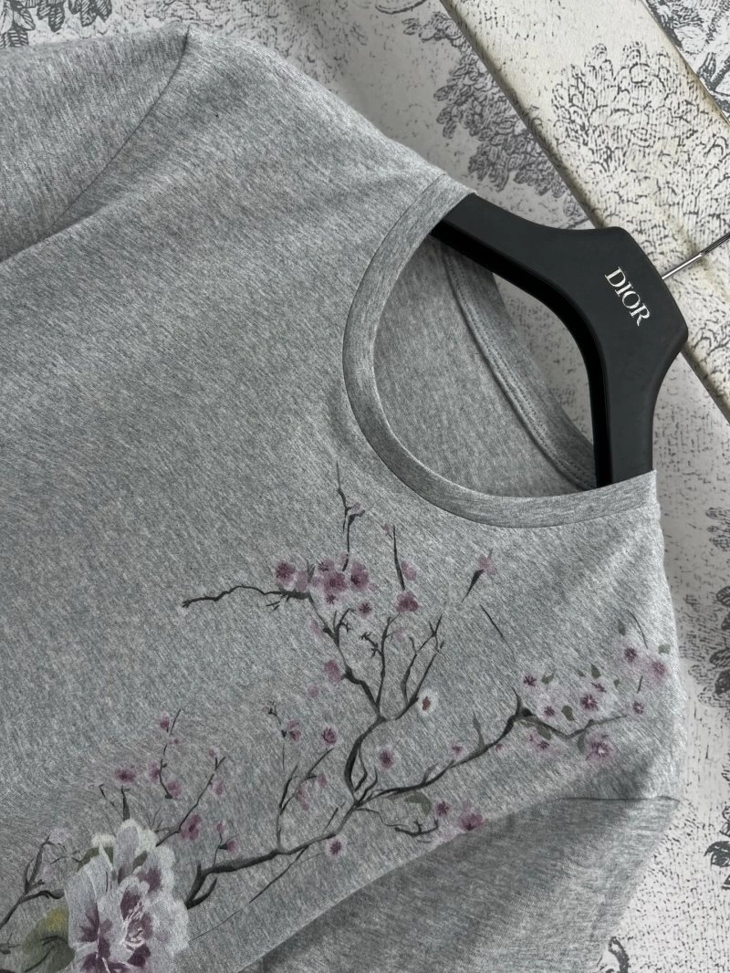 Flexible Christian Dior T-Shirts 111776